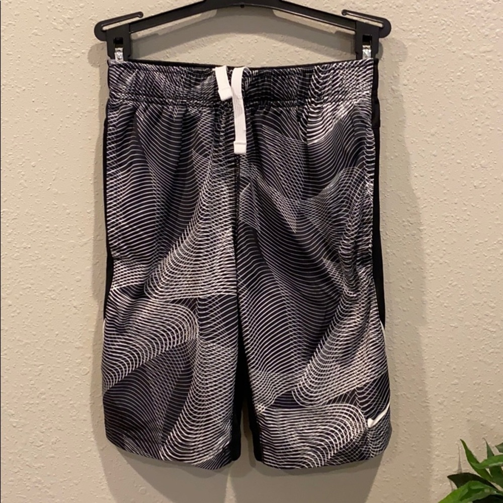 Boys Nike athletic shorts *like new*